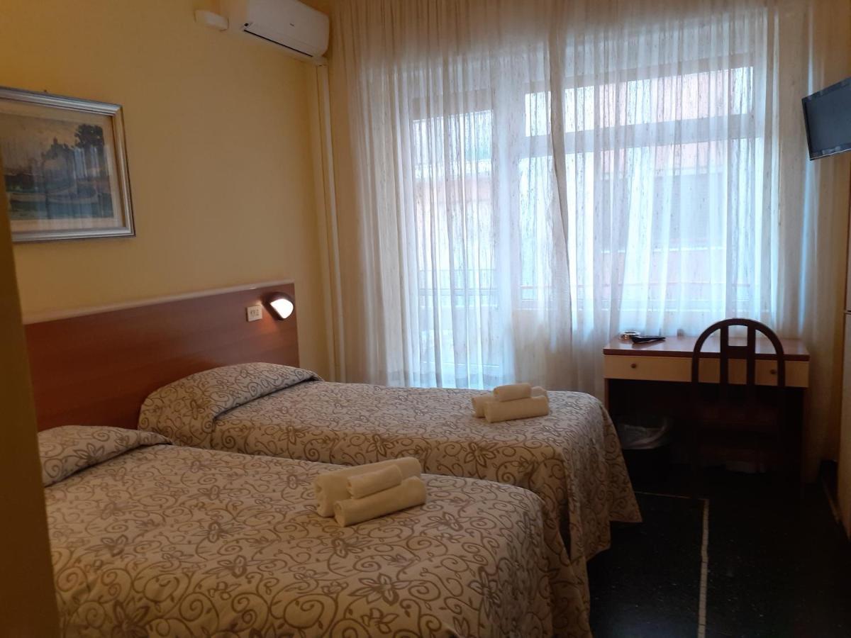 Hotel Colibri Finale Ligure Dış mekan fotoğraf
