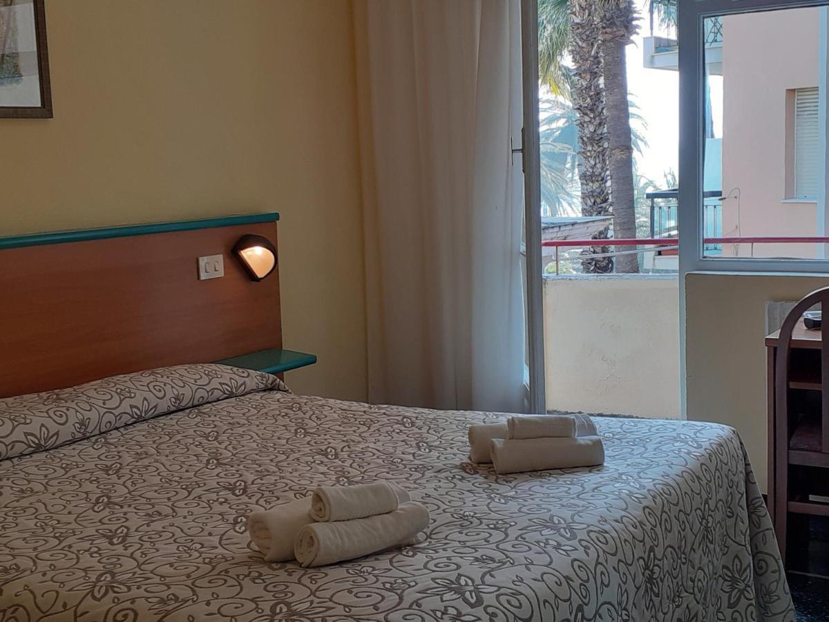 Hotel Colibri Finale Ligure Dış mekan fotoğraf